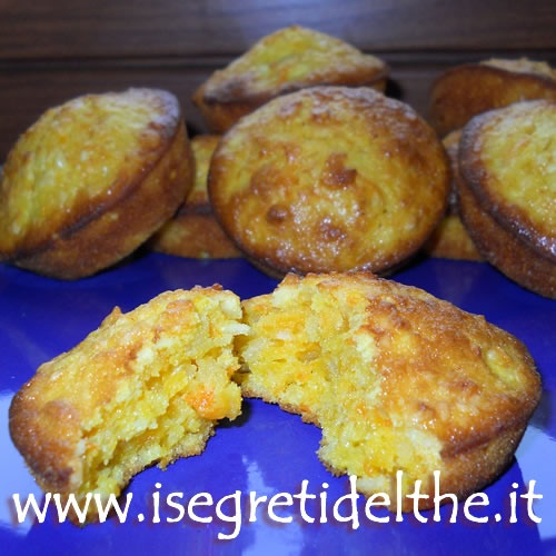 Muffin alle carote e mandorle